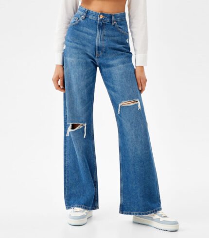 Women Ripped on Knee Baggy Jeans