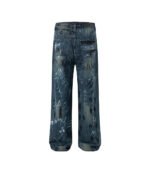 Baggy fit graffiti jeans